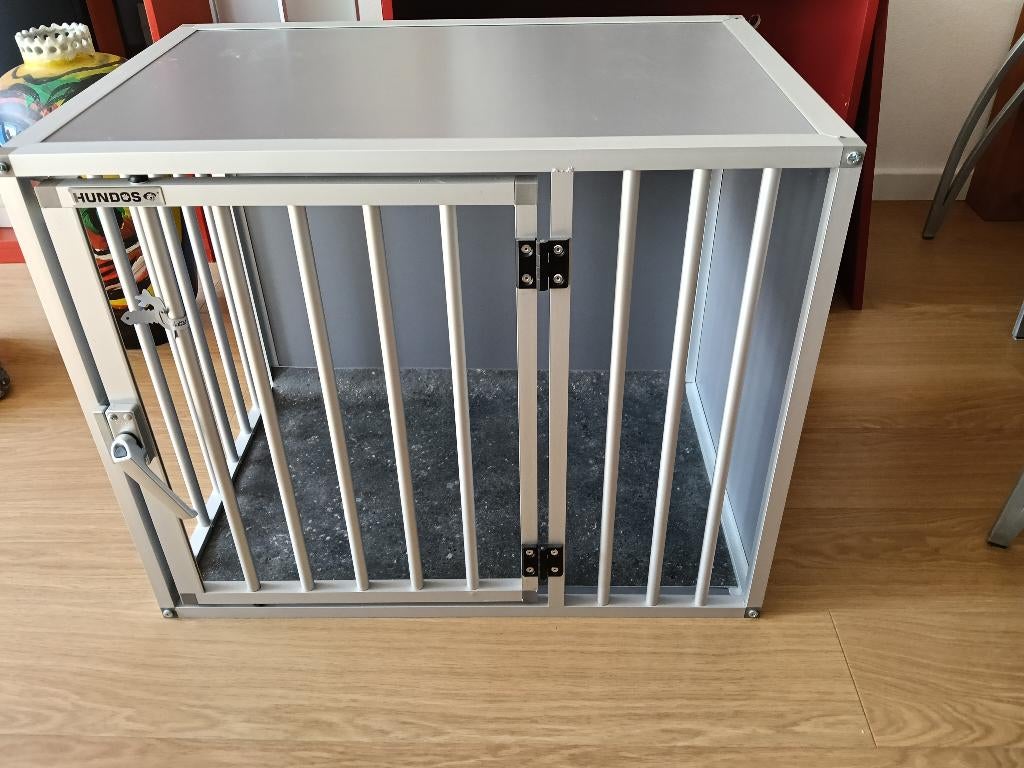 HUNDOS bench , ongebruikt , nieuwprijs 295 euro, Ophalen, Zo goed als nieuw