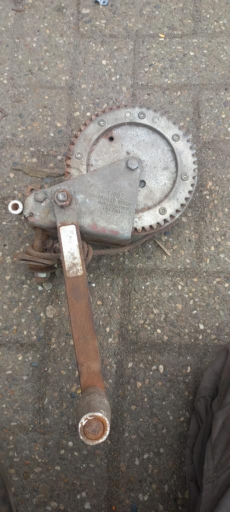 Lier ,1600lbs, Ophalen, Nieuw