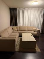 Mooie beige bank + gratis salontafel, Huis en Inrichting, Banken | Complete zithoeken, Ophalen, Gebruikt