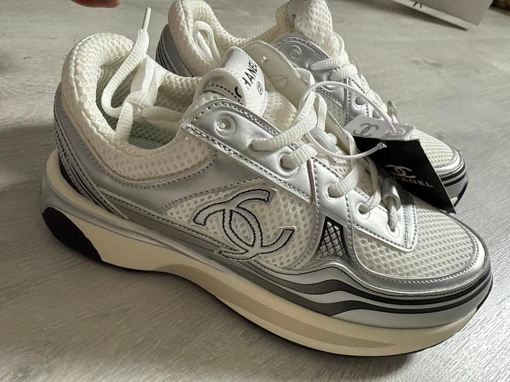 Chanel sneakers, Kleding | Dames, Schoenen, Ophalen of Verzenden, Nieuw, Overige typen