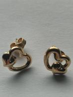 2X Oorstekers kind/baby Hartjes  14K (585) goud  0.4 gram, Ophalen of Verzenden, Zo goed als nieuw, Knopjes of Stekers, Goud