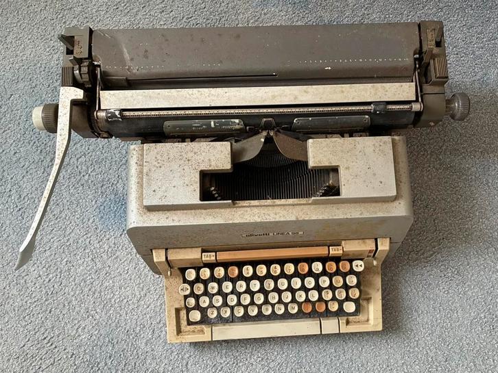 Oude Olivetti Linea 98 typemachine, Diversen, Typemachines, Gebruikt, Ophalen