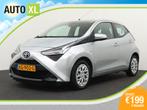 Toyota Aygo 1.0 VVT-i X-play 5-DRS Camera LED Bluetooth, Voorwielaandrijving, Stof, Gebruikt, 4 stoelen