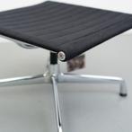 2x Vitra Eames EA 125 Hocker Zwart Hopsak - Chroom, Niet ingevuld, Zo goed als nieuw, Stof, 50 tot 75 cm