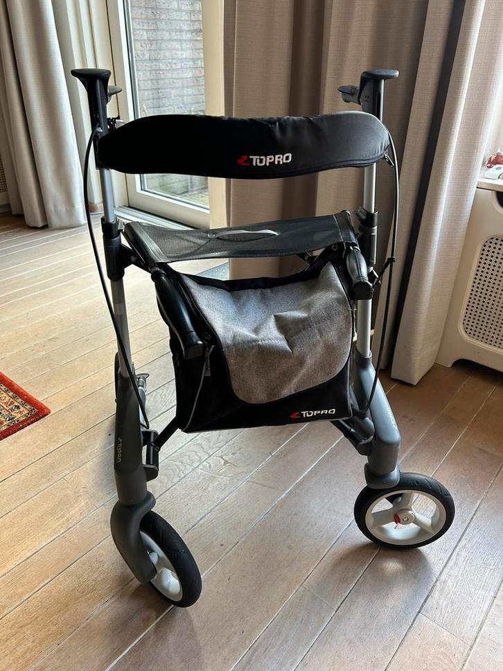 Rollator Topro Troja 5G - inclusief rugsteun zwart maat M, Diversen, Rollators, Zo goed als nieuw, Lichtgewicht, Opvouwbaar, Ophalen