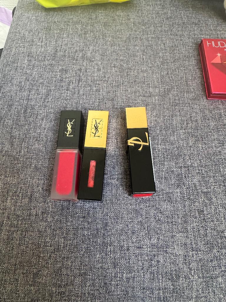 Yves Saint Laurent make-up, Ophalen of Verzenden, Zo goed als nieuw, Zwart, Gehele gezicht