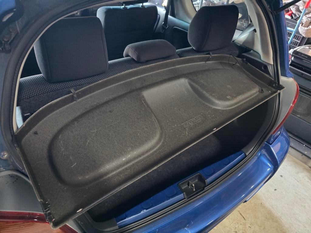 Toyota yaris 2001/2005 hoedenplank, Ophalen, Toyota