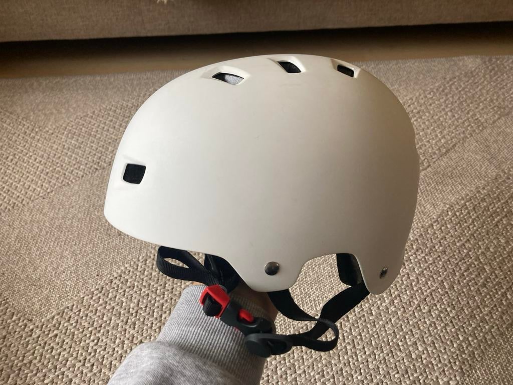 Bullet Deluxe Skate Helm - Maat L/XL - Mat Wit, Sport en Fitness, Skateboarden, Ophalen, Zo goed als nieuw