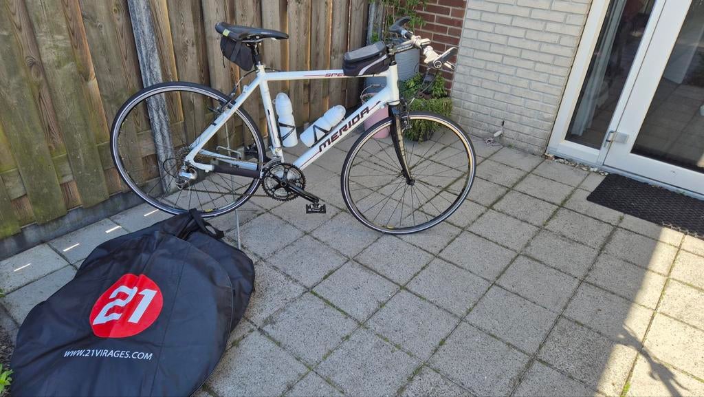 Merida speeder t3, Fietsen en Brommers, Fietsen | Dames | Sportfietsen en Toerfietsen, Gebruikt, Overige merken, Meer dan 20 versnellingen