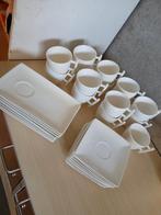 Set van 12 witte porseleinen kop en schotels, Ophalen, Zo goed als nieuw, Effen, Kop(pen) en/of Schotel(s)