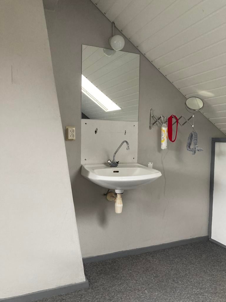 Vintage wastafel wit 1979, Huis en Inrichting, Badkamer | Badkamermeubels, Ophalen, 50 tot 100 cm, Zo goed als nieuw, Minder dan 100 cm