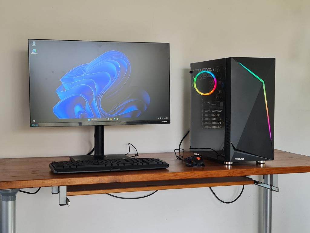 Game pc setup - RTX 3050 8gb - i5 10th gen - 27 inch, Computers en Software, Desktop Pc's, Virtual Reality, Zo goed als nieuw