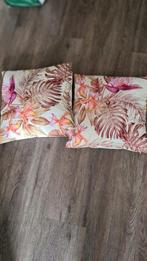Twee Tuin Kussentjes met Tropische Print, Huis en Inrichting, Ophalen, Gebruikt, Overige kleuren, Vierkant