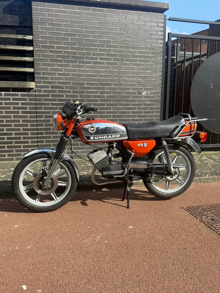 Te koop zeer nette zundapp 530/529 ks 50 uit 1979., Fietsen en Brommers, Brommers | Zundapp, Ophalen, Maximaal 45 km/u, KS50, Zo goed als nieuw