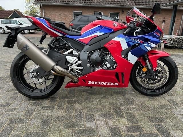 Nieuwstaat Honda CBR 1000 RR-R Fireblade 2024, Occasion, 4 cilinders, Motorrijbewijs A, Super Sport