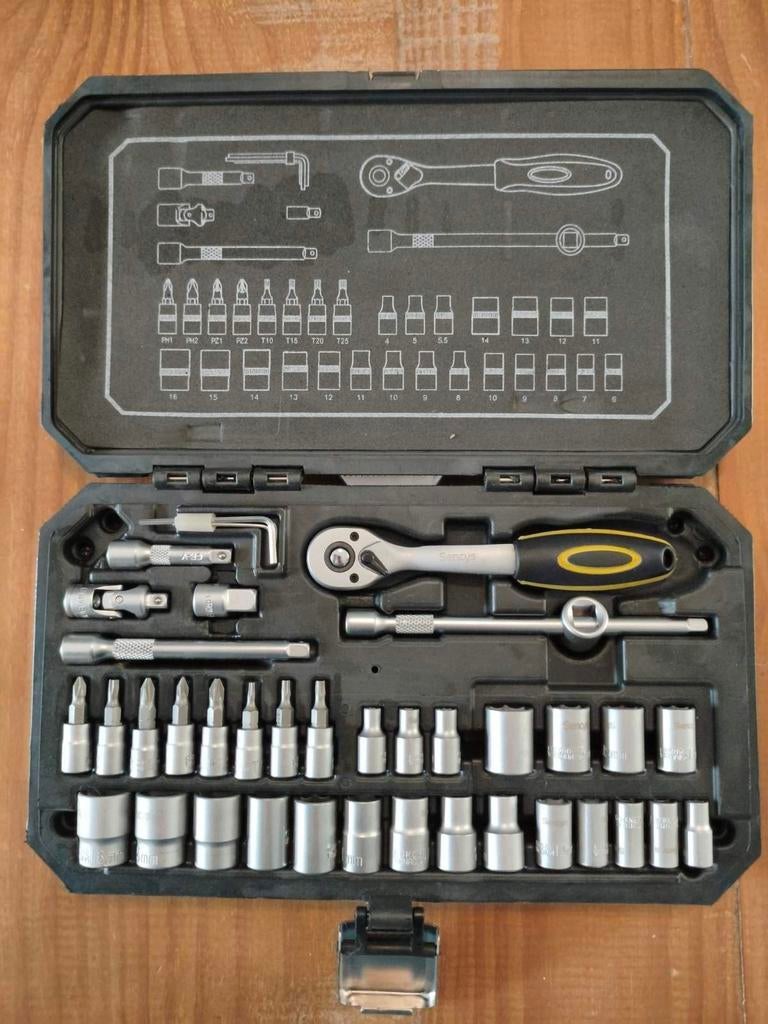 Sencys dopsleutelset 39-delig, Ophalen of Verzenden, Zo goed als nieuw