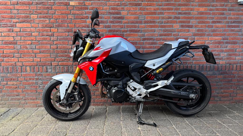 BMW F 900 R (2020) 7556KM, 2 cilinders, Handvatverwarming, 900 cc, Particulier