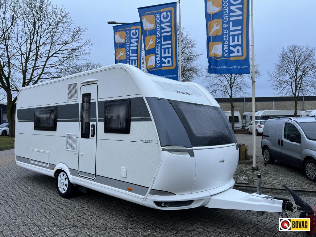 Hobby De Luxe 495 WFB, Caravans en Kamperen, Caravans, Bedrijf, tot en met 4, 1000 - 1250 kg, Standaardzit, Hobby, Frans bed, Overige typen
