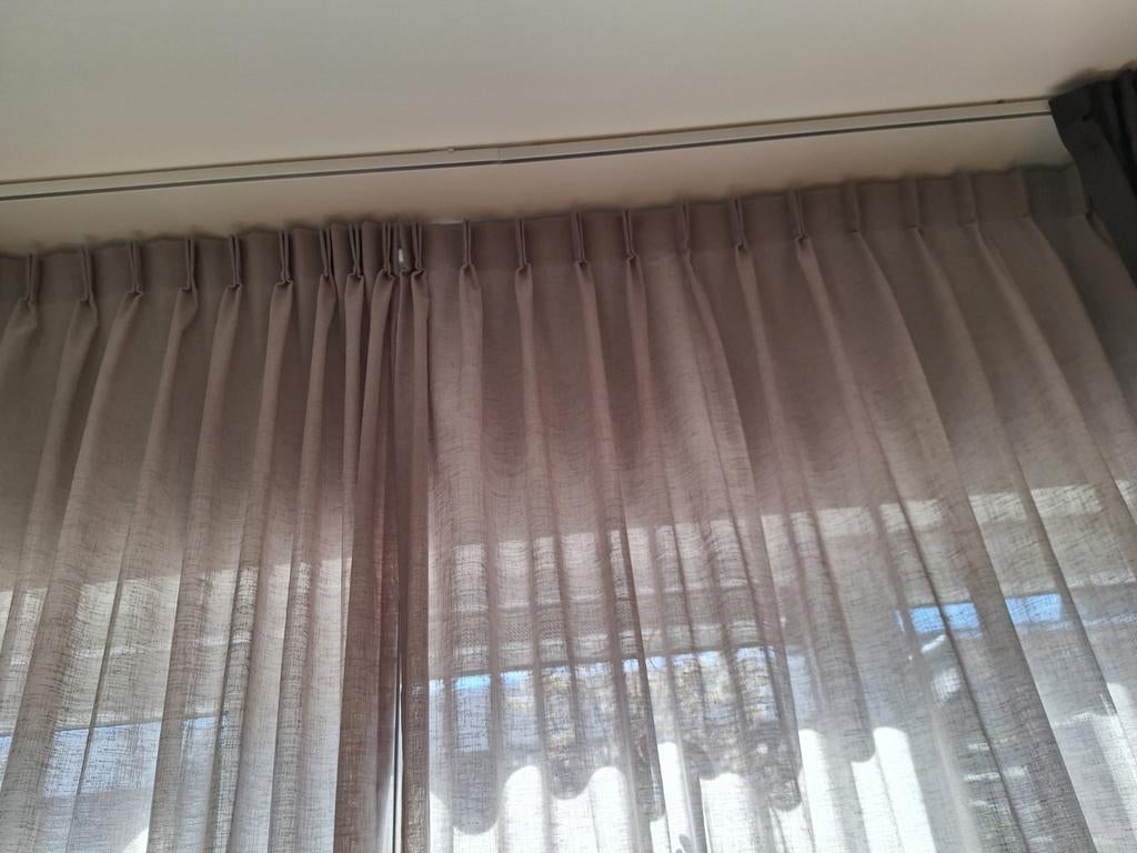 Zandkleurige/crème linnenlook gordijnen, dubbele plooi, Huis en Inrichting, Stoffering | Gordijnen en Lamellen, Zo goed als nieuw