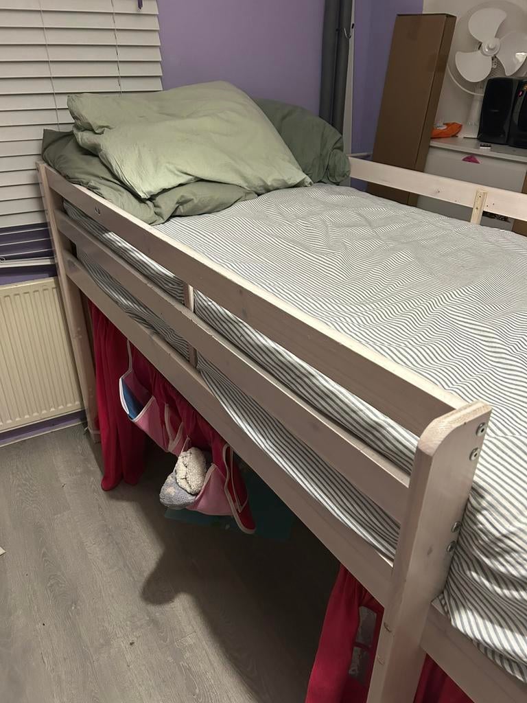 Halfhoogslaper kinderbed met opbergruimte en ladder, Ophalen of Verzenden, Gebruikt, Halfhoogslaper