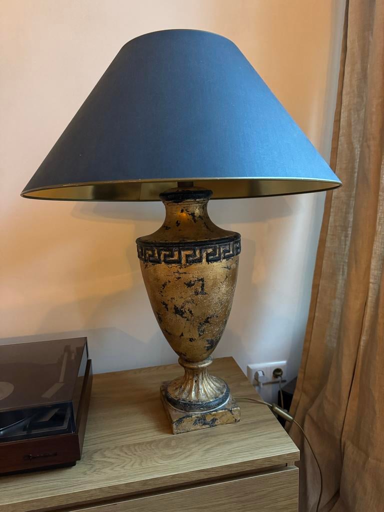 Elegante Tafel Lamp met Grieks Patroon en Gouden Afwerking, Ophalen, Zo goed als nieuw, Overige materialen, 75 cm of meer