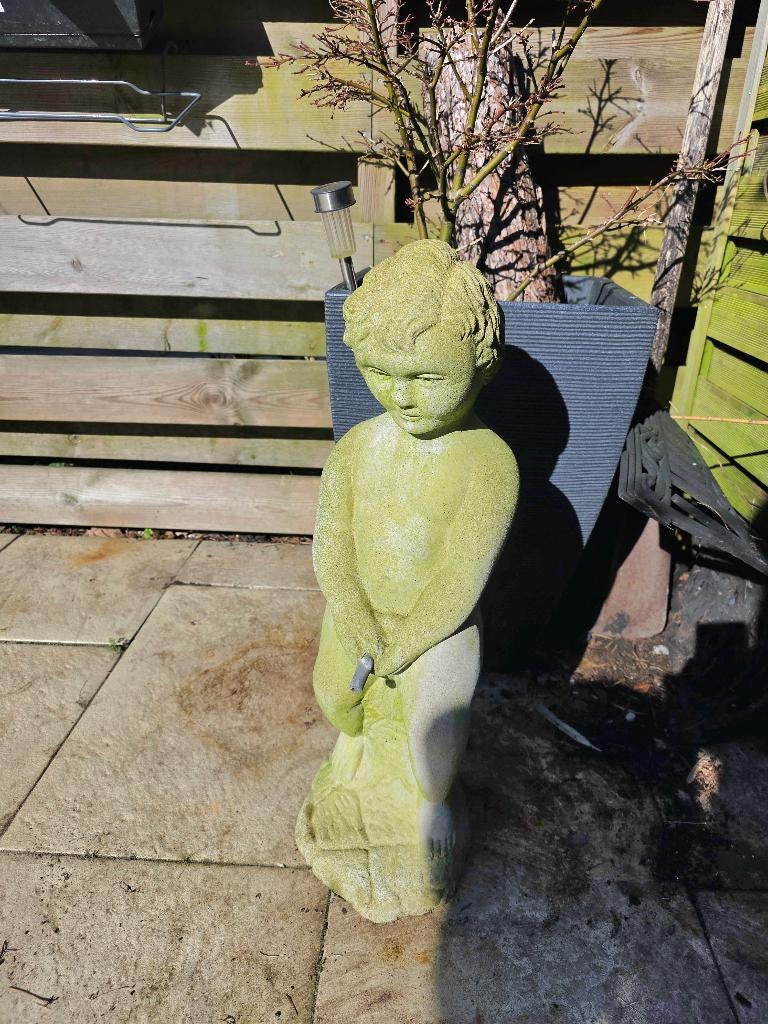 Betonnen beeld van manneke pis, Tuin en Terras, Tuinbeelden, Ophalen, Gebruikt, Beton, Mensenbeeld