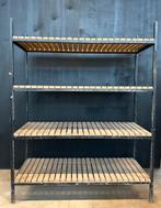 Industriële stalen kast met houten planken, Ophalen of Verzenden, Gebruikt
