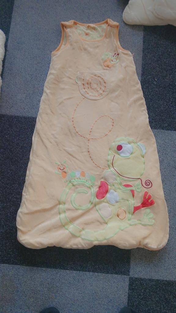 Slaapzak met vrolijke kikkerprint - Maat 6-18 maanden, Ophalen of Verzenden, Gebruikt, 70 tot 85 cm, Slaapzak