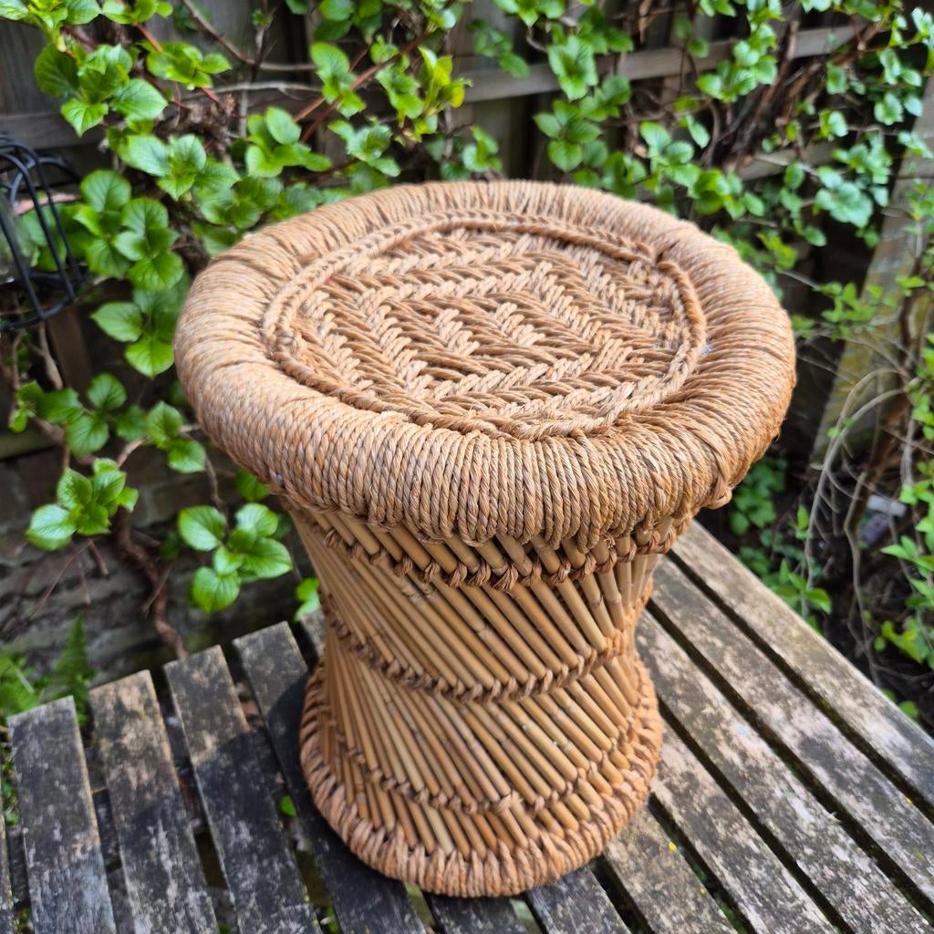 Rotan, bamboe krukje, plantentafeltje, Huis en Inrichting, Ophalen of Verzenden, Zo goed als nieuw, Hout