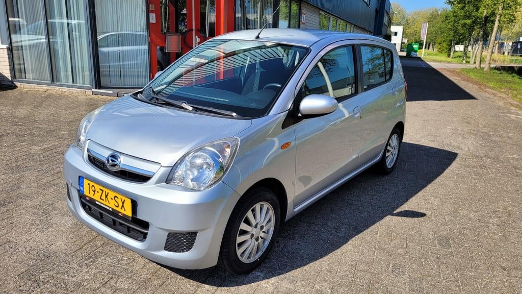 Daihatsu Cuore 1.0 5D 2008 Grijs nw Apk /airco/Lm/cruse/nap, Auto's, Voorwielaandrijving, Euro 5, Stof, 600 kg