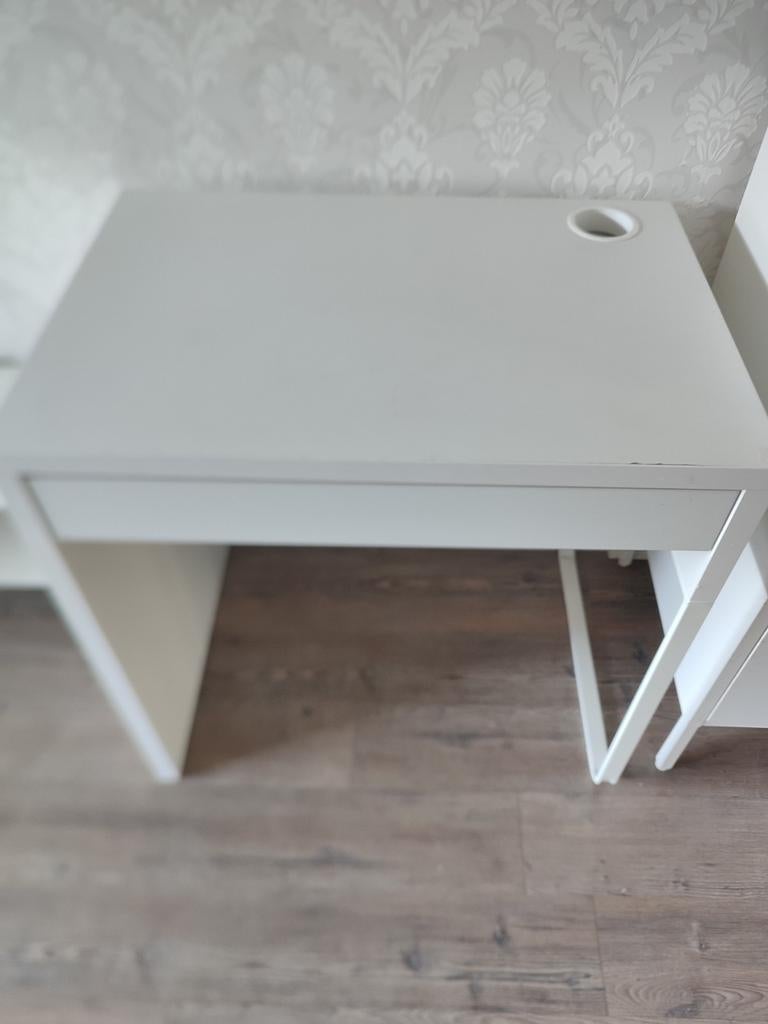 Bureau tafel met lade + bureaustoel, Huis en Inrichting, Bureaus, Ophalen, Gebruikt, Spaanplaat of MDF, Kabelgoot