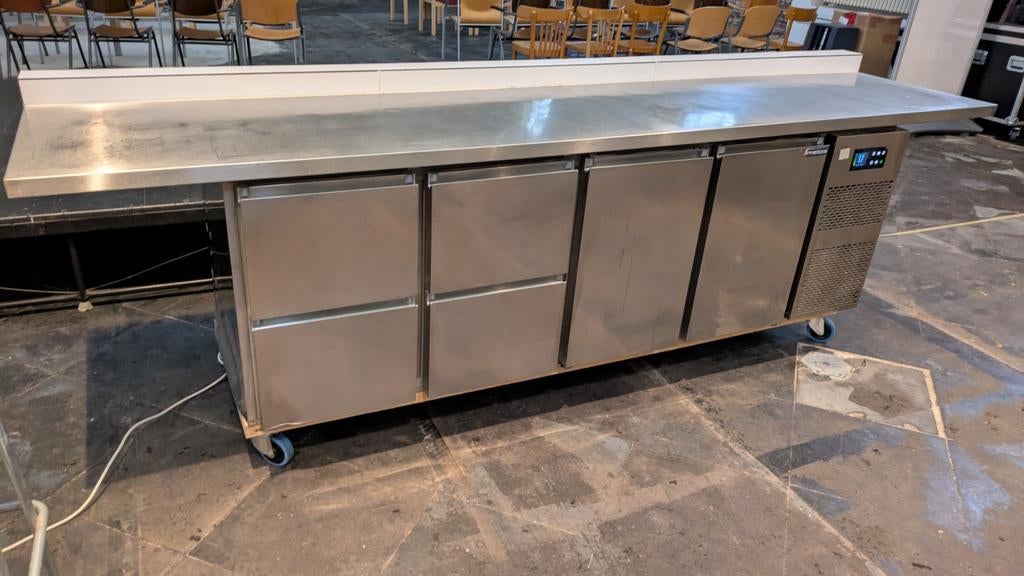 Koelwerkbank met RVS werkblad, Ophalen