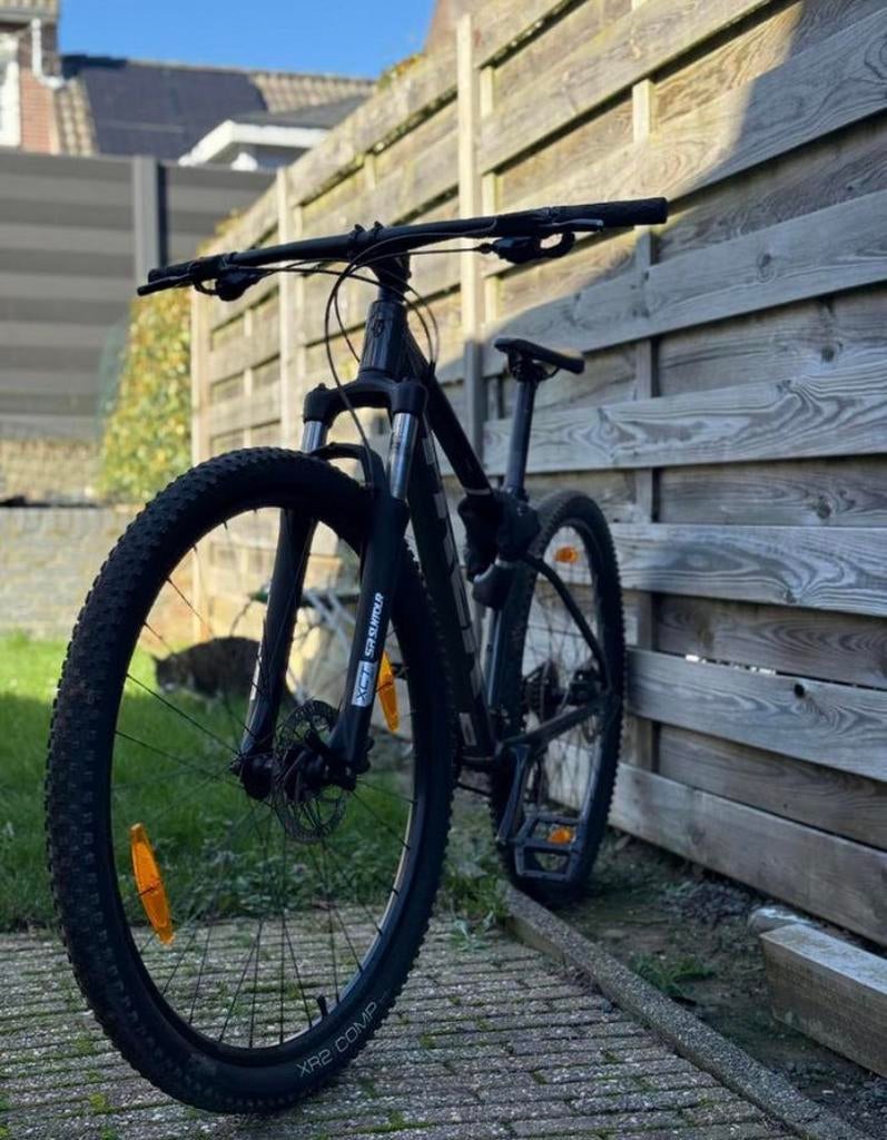 Trek Marlin 5 Mountainbike, Ophalen, Zo goed als nieuw, Trek