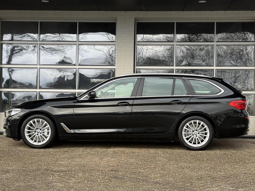 BMW 5-serie Touring 530i xDrive High Executive | COMFORT STO, Automaat, 1998 cc, 15 km/l, Gebruikt