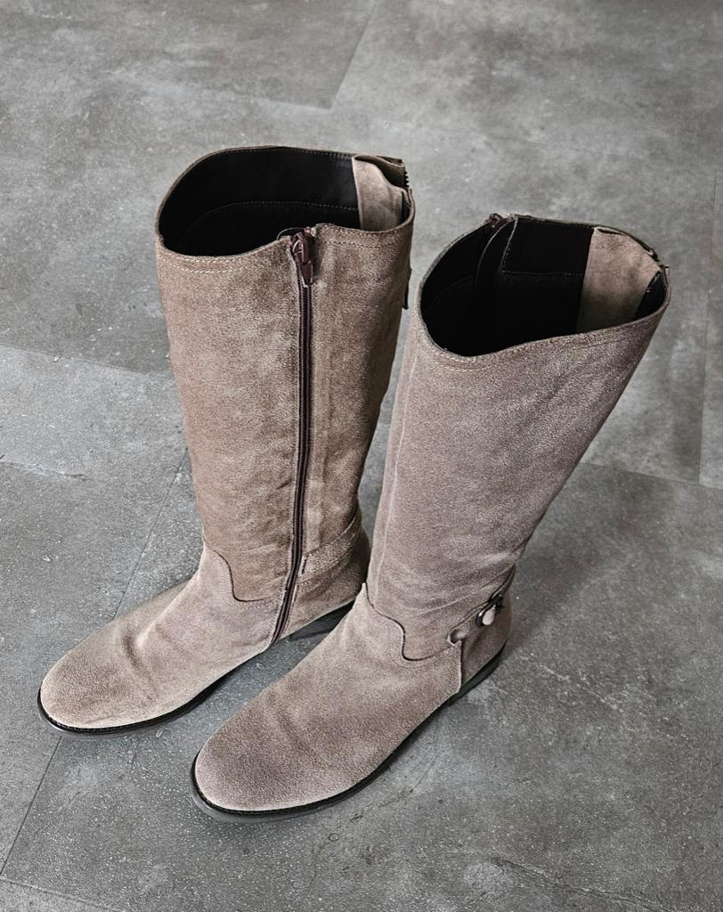 Suède laarzen van Van Dalen., Hoge laarzen, Bruin, Ophalen of Verzenden, Zo goed als nieuw