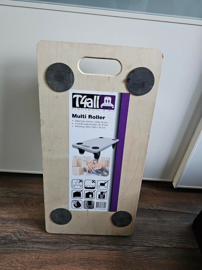 8 x multiroller / hondje, Ophalen, Zo goed als nieuw, Minder dan 2 meter