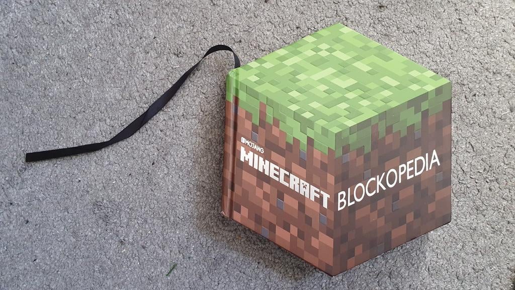 Minecraft blockopedia 2015-2016, Boeken, Ophalen of Verzenden, Zo goed als nieuw, Fictie algemeen