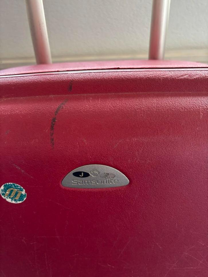 Samsonite en Delsey koffers, Sieraden, Tassen en Uiterlijk, Tassen | Reistassen en Weekendtassen, Gebruikt, Rood, 40 tot 60 cm