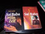 2 nog nieuwe staat boeken Sai Baba, Ophalen, Achtergrond en Informatie, Zo goed als nieuw, Overige onderwerpen