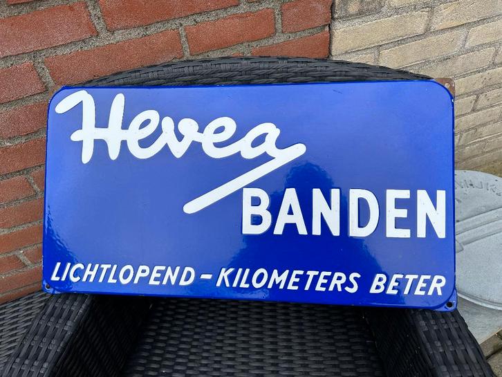 Mooi origineel emaille HEVEA BANDEN bord., Verzamelen, Merken en Reclamevoorwerpen, Gebruikt, Reclamebord, Ophalen of Verzenden