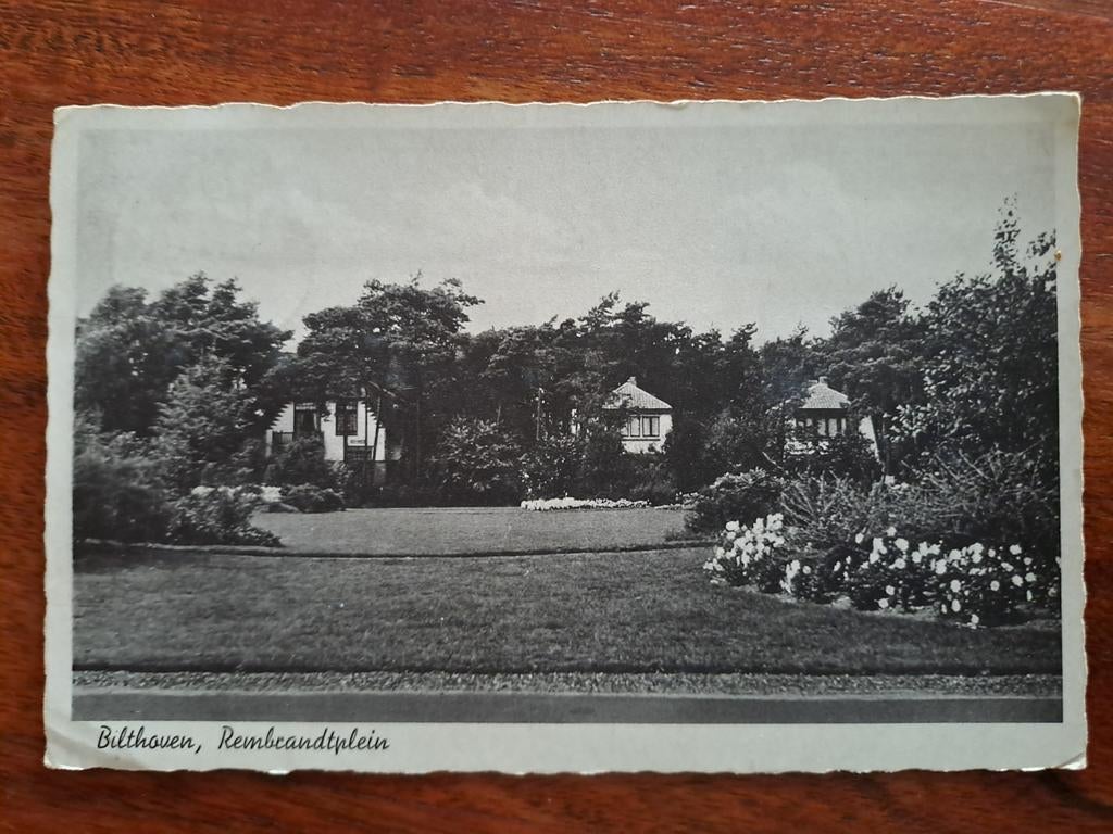 Bilthoven,  Rembrandtplein,  fotokaart, Ophalen of Verzenden, 1920 tot 1940