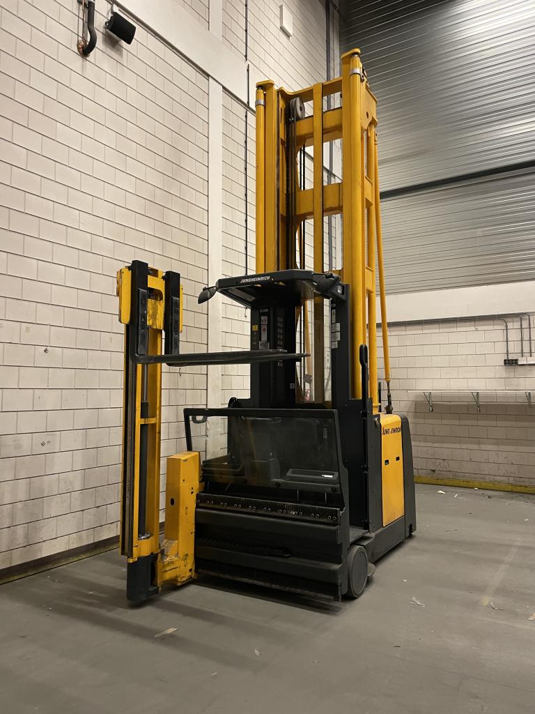 Jungheinrich EKX 513 Smalle gangen truck, Combitruck, Zakelijke goederen, Machines en Bouw | Heftrucks en Intern transport, Niet ingevuld