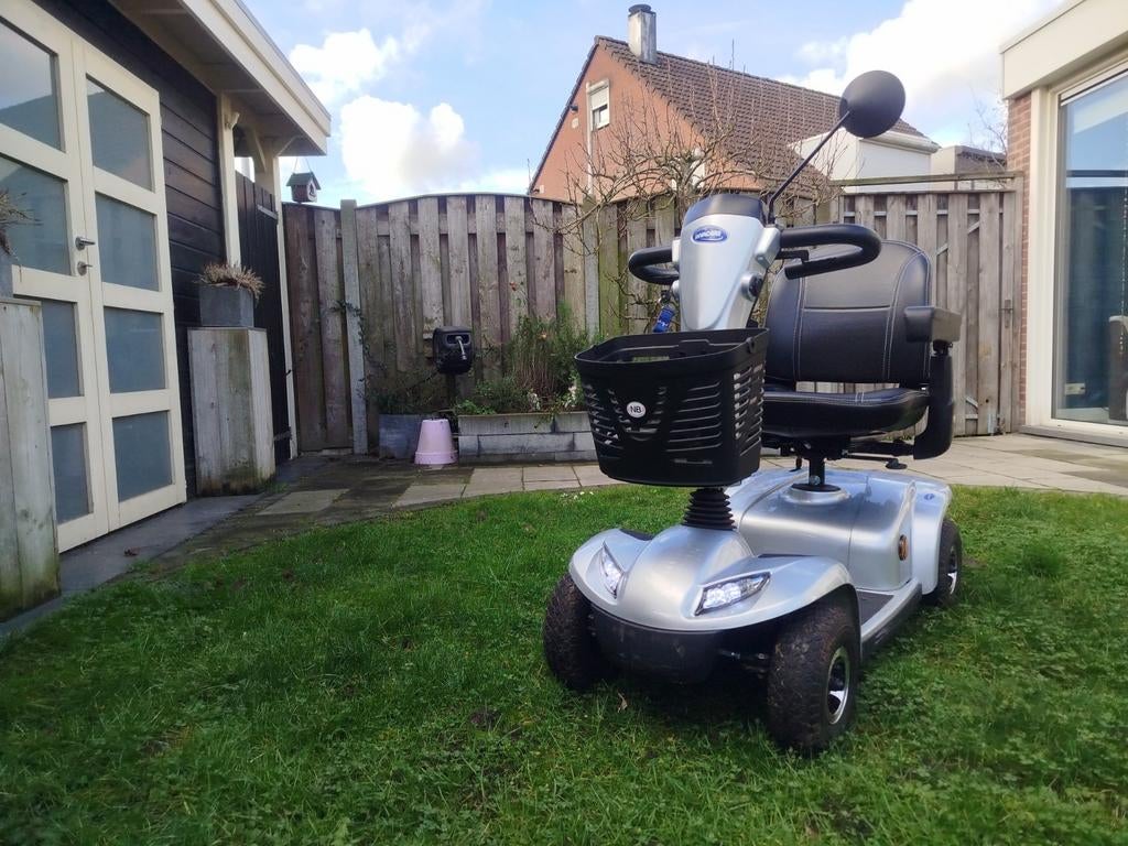 4 wiels scootmobiel - Leo 4 Invacare - topstaat, Diversen, Ophalen of Verzenden, Invacare, 10 km/u of minder