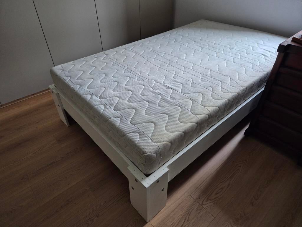 Bed 120x200 cm inclusief lattenbodem en matras, Huis en Inrichting, Slaapkamer | Bedden, Ophalen, Gebruikt, Wit, Twijfelaar