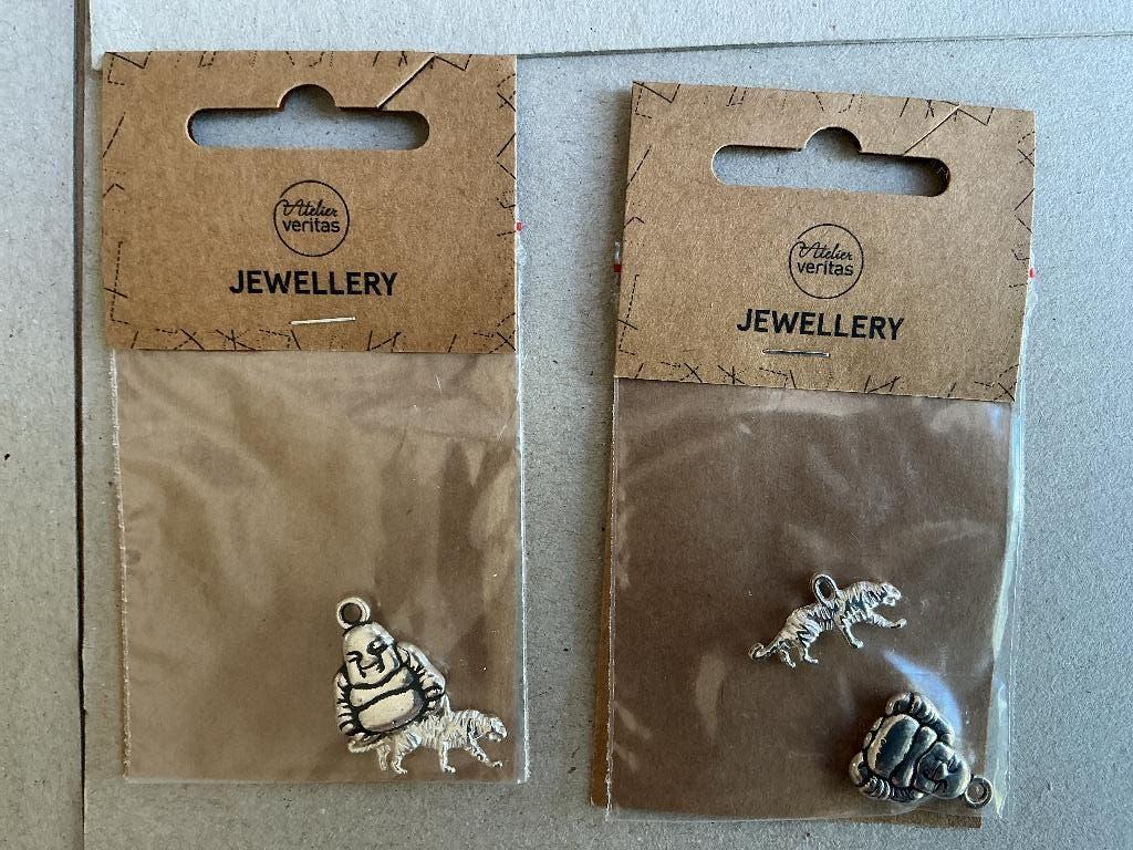 2 pakjes kaart versiering, Ophalen of Verzenden, Nieuw, Overige thema's, Overige typen