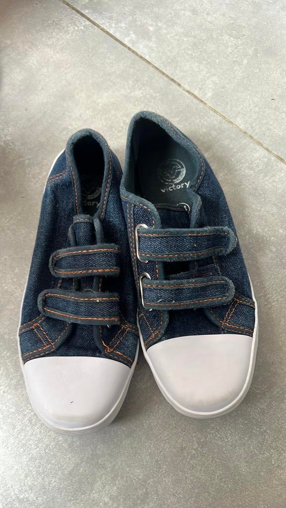 (10 laatste kans! Gymschoenen maat 34 jeans, Kinderen en Baby's, Kinderkleding | Schoenen en Sokken, Ophalen of Verzenden, Zo goed als nieuw