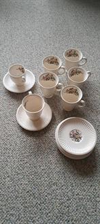 Wedgwood Conway: Elegante Kopjes en Schotels, Gebruikt, Ophalen of Verzenden, Wedgwood, Kop(pen) en/of Schotel(s)