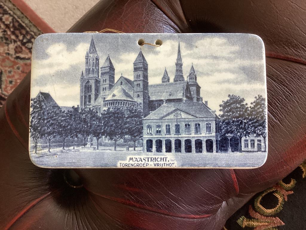 Maastricht Torengroep Vrijthof // tegel 15.5x9 cm, Antiek en Kunst, Ophalen of Verzenden