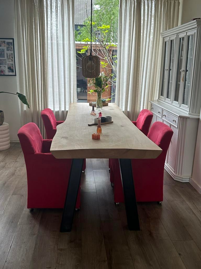 Comfortabele eetkamerstoelen op wieltjes, rood, Huis en Inrichting, Stoelen, Ophalen, Gebruikt, Vier, Stof