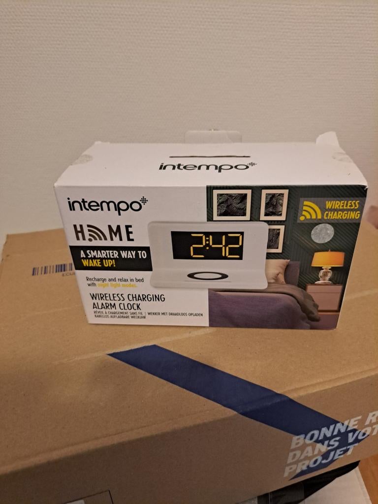 Intempo Home draadloze wekker met opladen, Ophalen of Verzenden